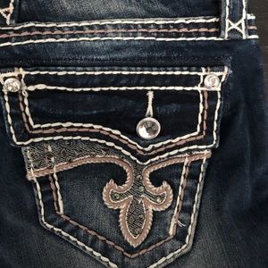 Rock Revival Avery Capri Jeans